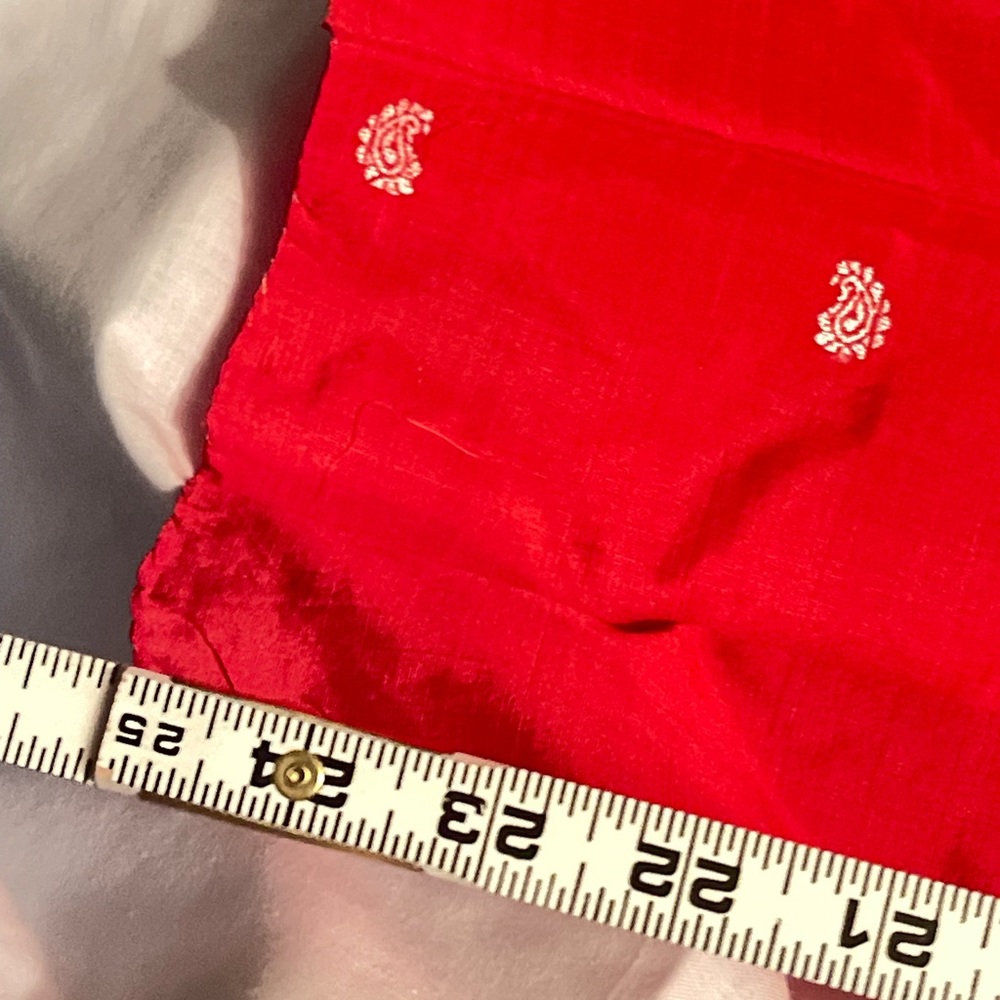 Bright red patterned scarf free in bundle - Picture 7 of 7